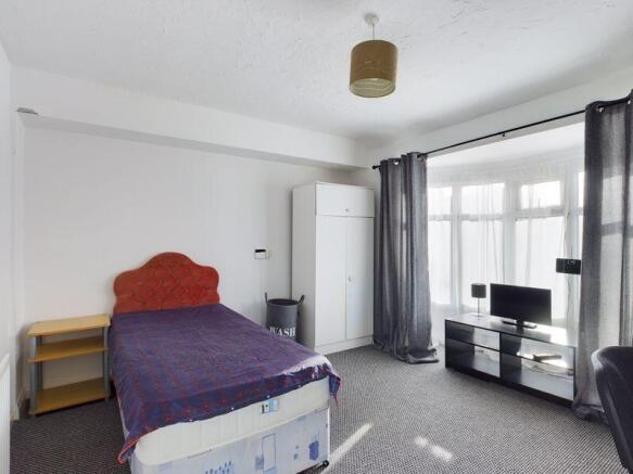 3 bed Terraced for sale Image 6