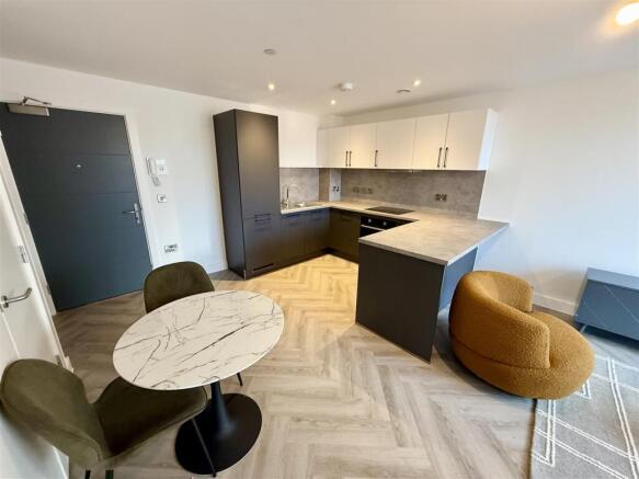 Dining/Kitchen