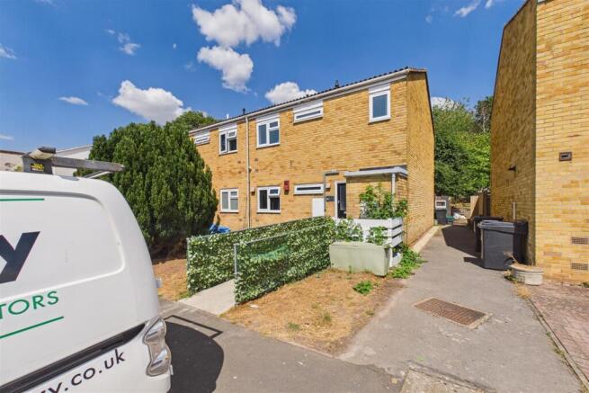 13 Caraway Gardens, Eastville, Bristol BS5 6YG | L
