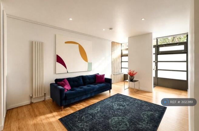 Lounge 1