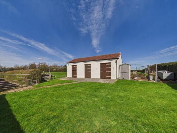3 bed Farm House for sale Image 12