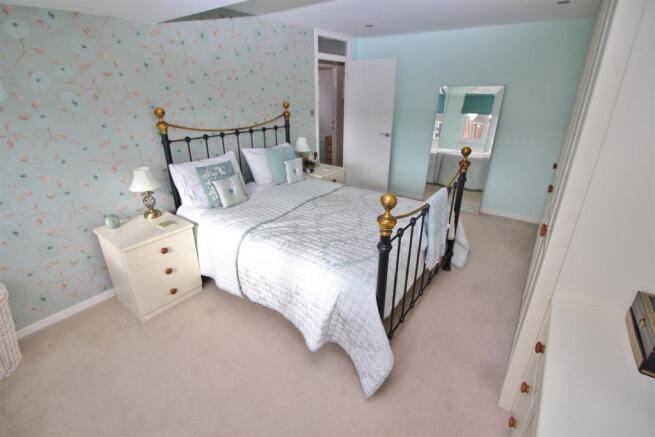 22 Bed 1.JPG