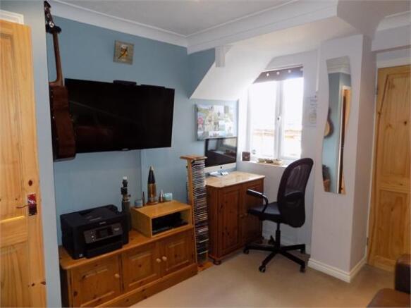 Bedroom 4/Study