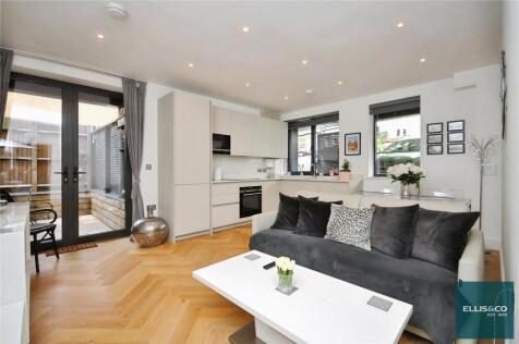 Woodside Lane, Woodside Park, London, N12