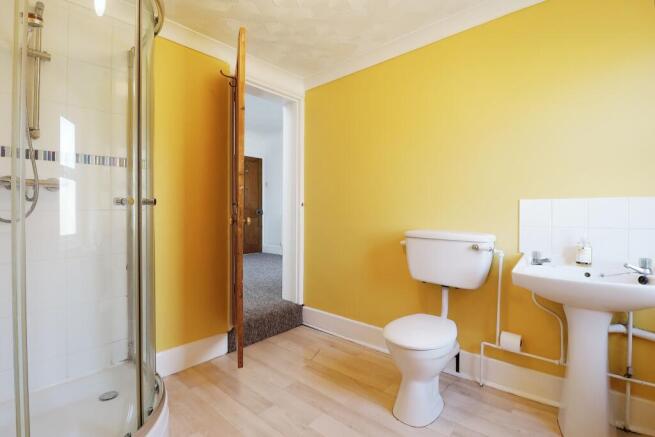En-Suite Bathroom