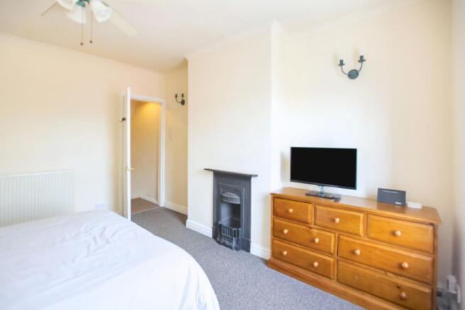 Bedroom One Image Tw