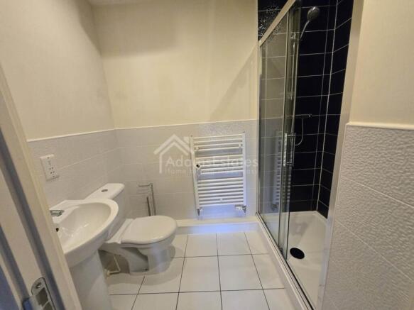 2 bed Flat to rent Image 9