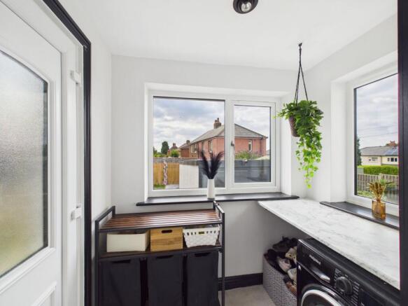 3 bed Semi-Detached for sale Image 8