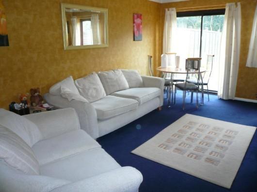 Sitting/dining room