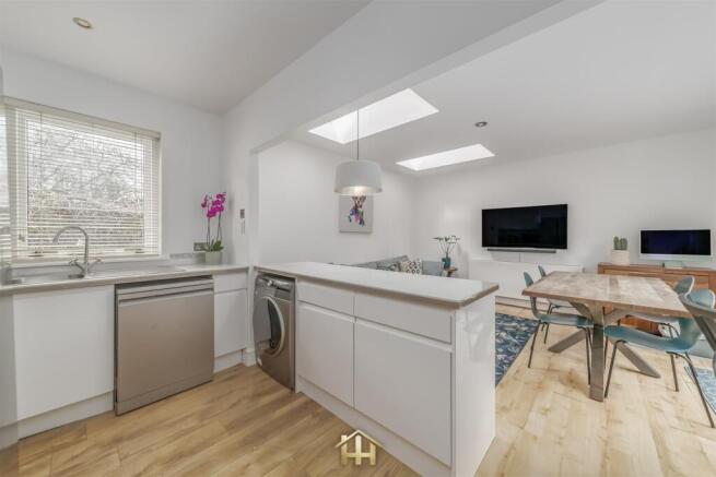 ROWAN COTTAGE AUCHTERHOUSE DUNDEE DD3 0QN 130426 E
