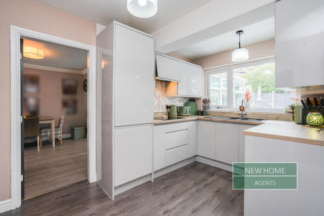 3 bed Semi-Detached for sale Image 9