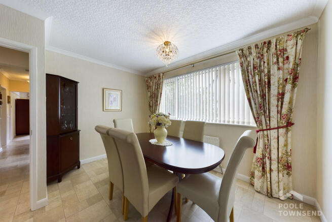 Dining Room/Bedro...