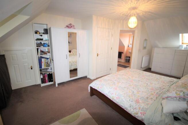 Master bedroom.JPG
