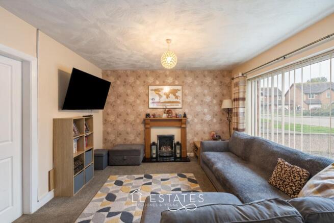 Ashly Court, St Asaph. LL17 0PL photo 4