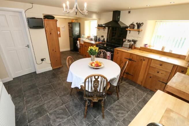 Kitchen/Dining Room