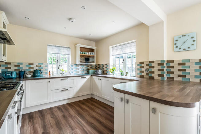 Westerham Road, Limpsfield, Oxted photo 4