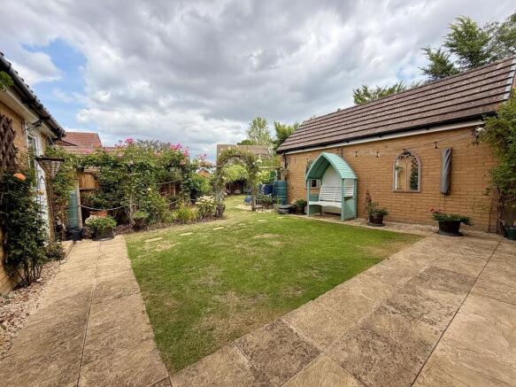 Gilbert Road, Saxmundham photo 4