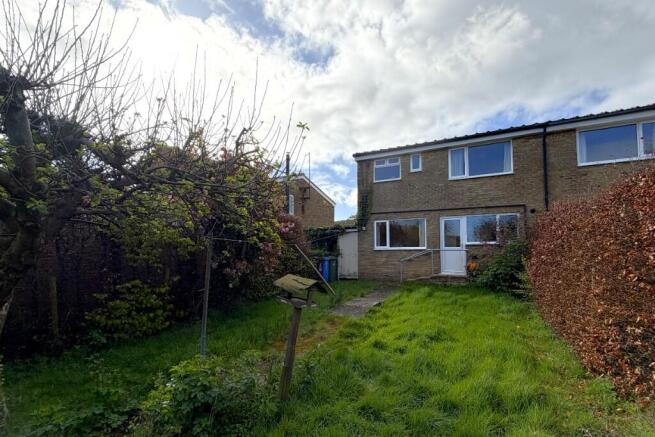 3 bed Semi-Detached for sale Image 12