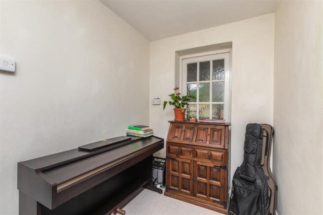 15 Montacute Road41.jpg
