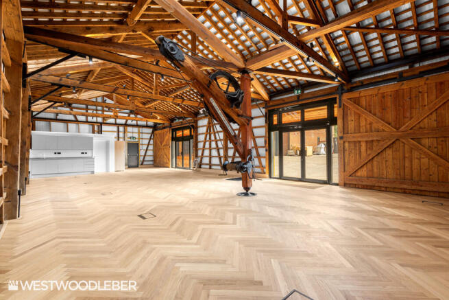 LoadingShed_12