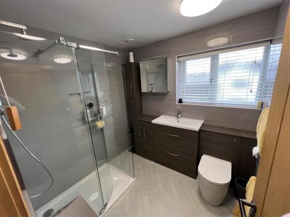En Suite Shower Room