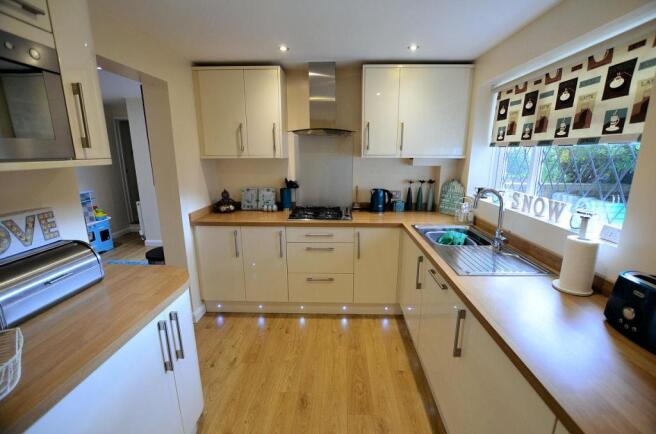 Kitchen 6.jpg