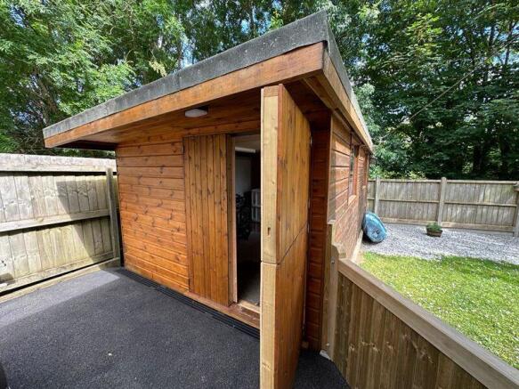 Insulated timber store/studio/workshop