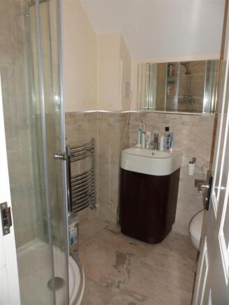 En-suite Bathroom