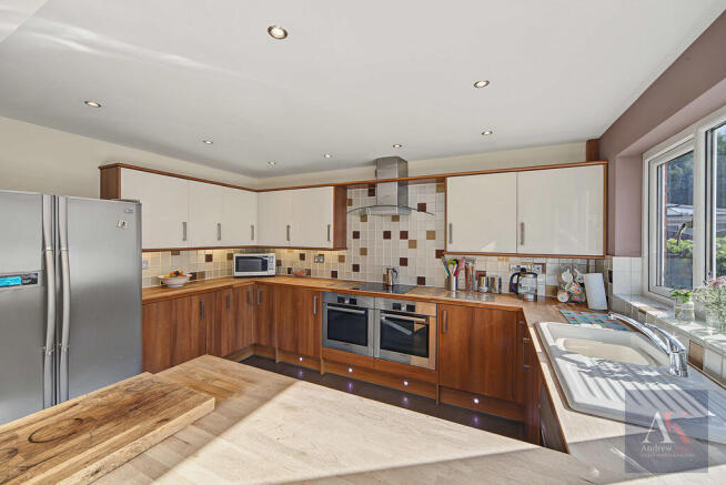 Slaidburn Close, Milnrow, OL16 4YE  photo 4