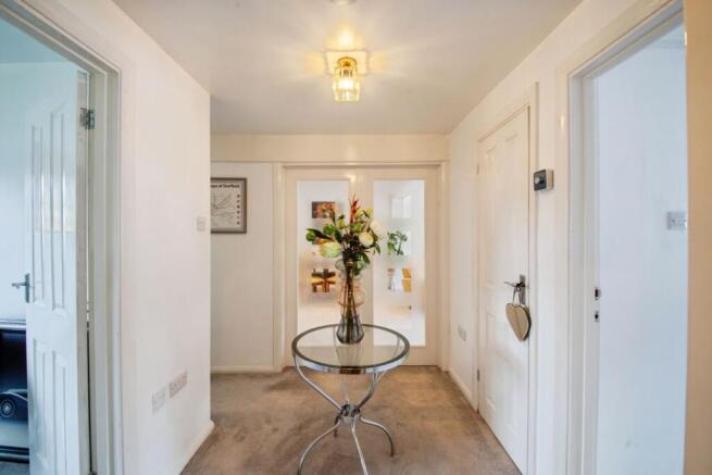 2 bed Flat for sale Image 12