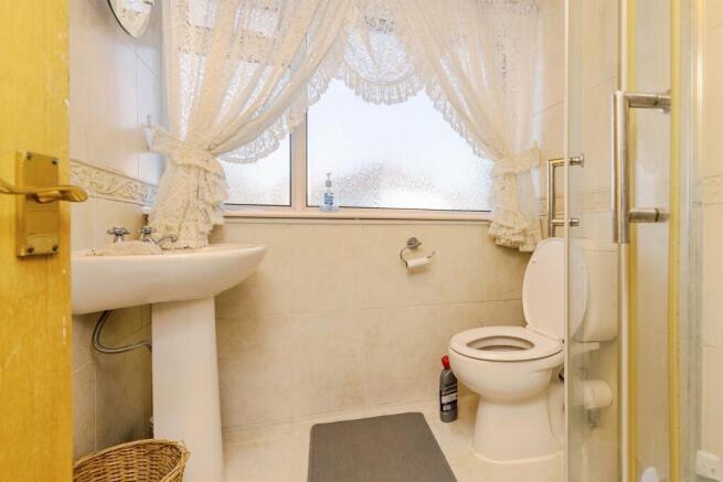 3 bed Semi-Detached for sale Image 11
