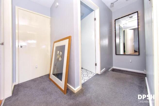 3 bed Terraced for sale Image 11