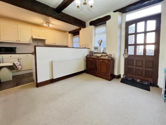 3 bed Terraced for sale Image 9