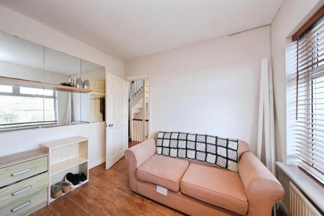 3 bed Semi-Detached for sale Image 12