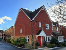18, Edwards Close, Horsham RH12 3PL