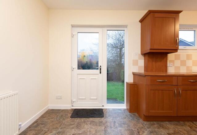 Kitchen/ Dining Area