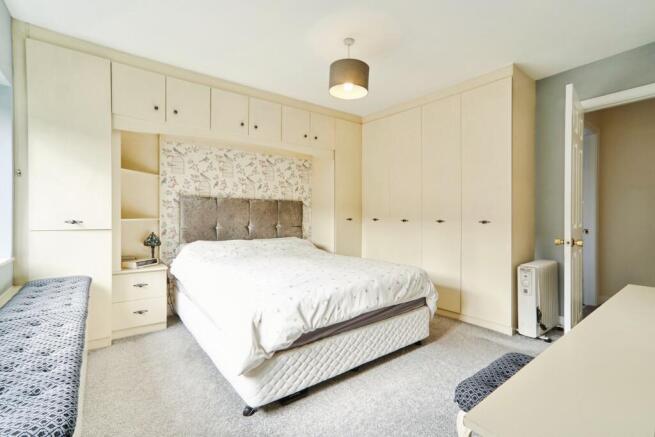4 bed Detached for sale Image 12
