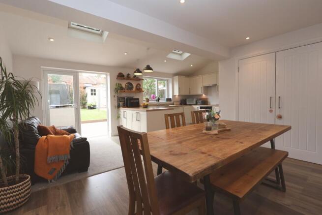 Howards Drive, Gadebridge, Hemel Hempstead, Hertfordshire, HP1 3NW photo 3
