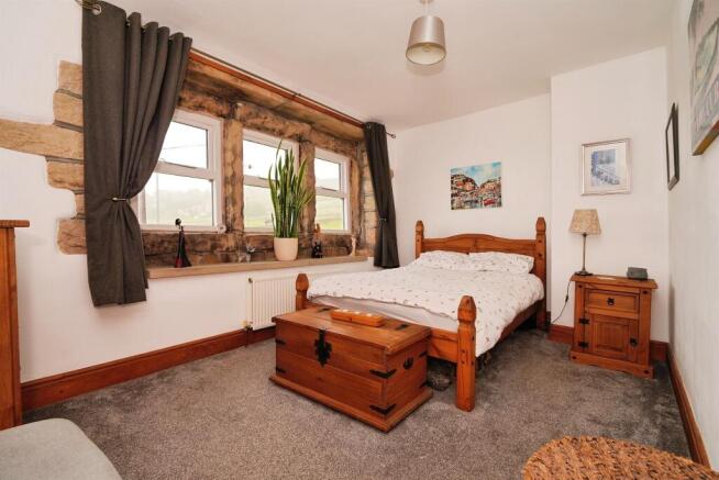 3 bed Detached for sale Image 10