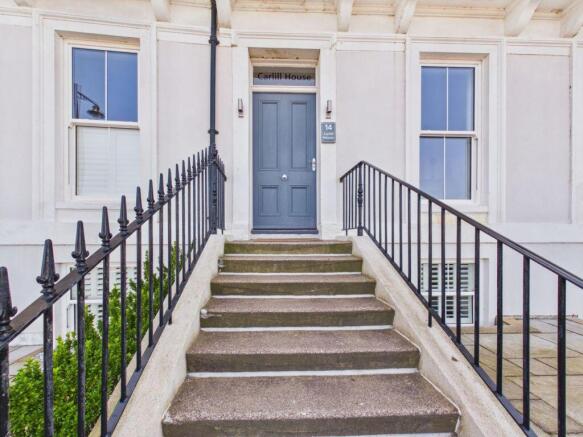 2 bed Apartment for sale Image 11