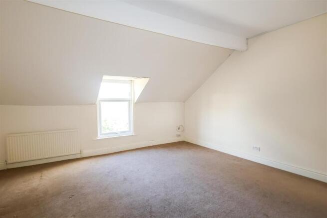 2 bed Apartment for sale Image 12