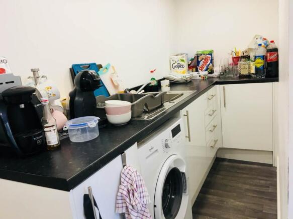 Kitchen (2)