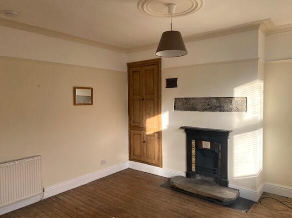 2 bed Terraced to rent Image 6