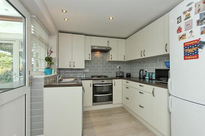 Lon-Kitchen.jpg
