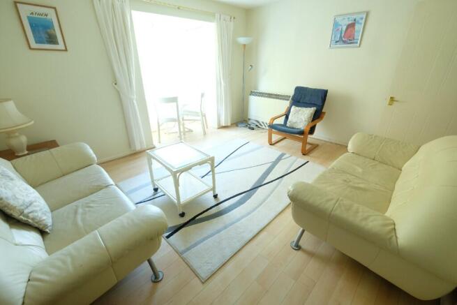 SITTING/DINING ROOM