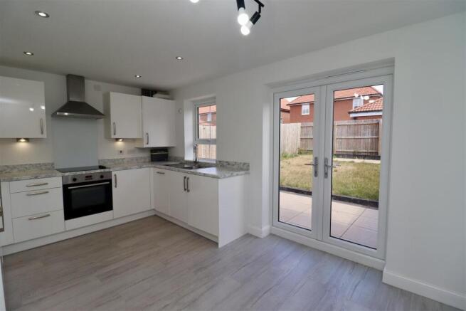 3 bed Semi-Detached for sale Image 9