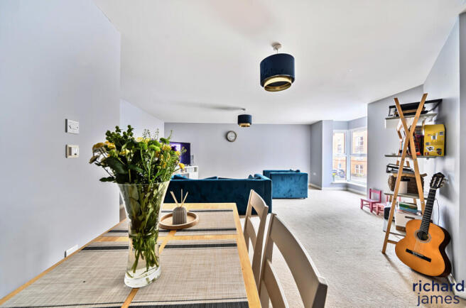 438fcc991c884047a2611a4c8c46fad6