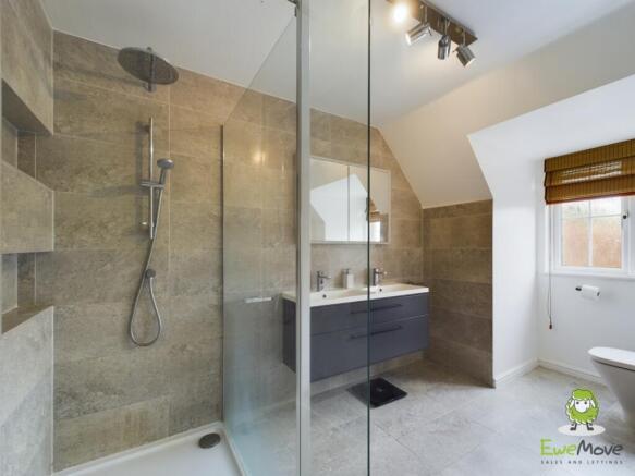 Master en-suite