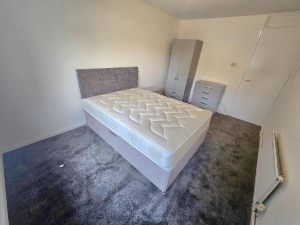 1 bed Flat to rent Image 6