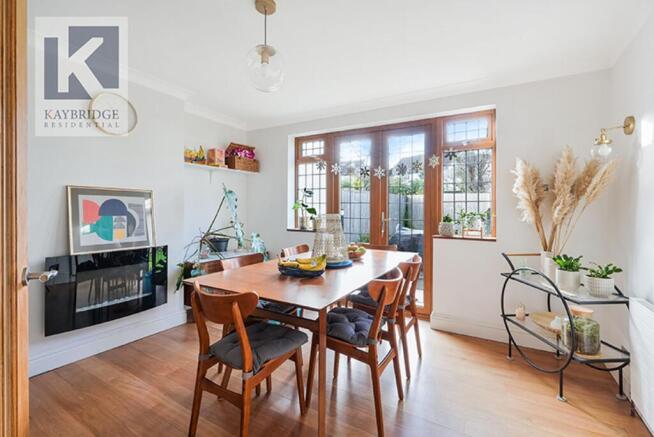 Briarwood Road, KT17 2LX